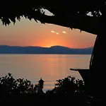 Dimitropoulos Seafront Apartments-Elaionas Beach Near Diakopto Apartamento