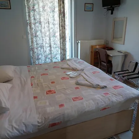 Dimitropoulos Seafront Apartments-elaionas Near Diakopto 公寓