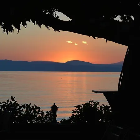 Dimitropoulos Seafront Apartments-elaionas Near Diakopto Appartement