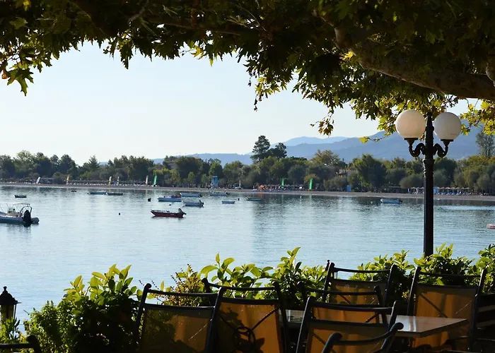 Dimitropoulos Seafront Apartments-Elaionas Beach Near Diakopto 아파트 엘레오나스