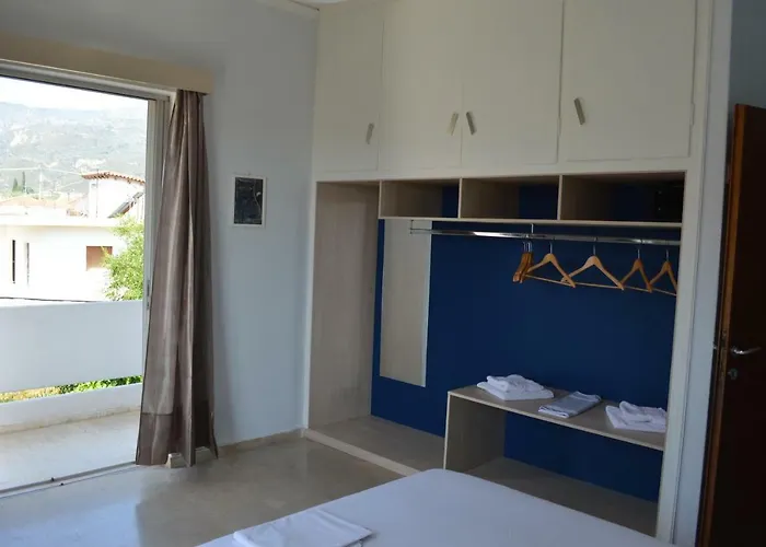 Dimitropoulos Seafront Apartments-Elaionas Beach Near Diakopto *